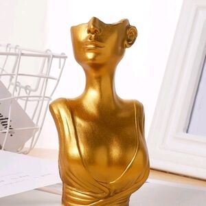 Luxurious Mini Gold Modern Sculpture Art